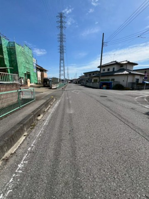 【前面道路含む現地写真】 | 矢場新町　中古戸建て