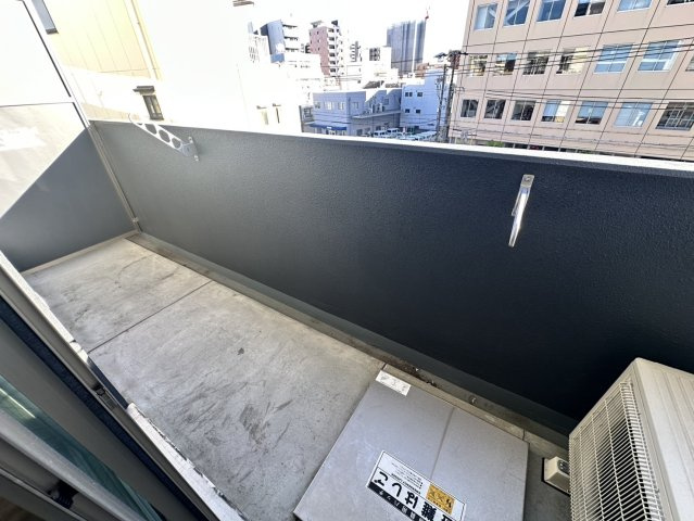 プレサンスNEO九条ディアシスのバルコニー