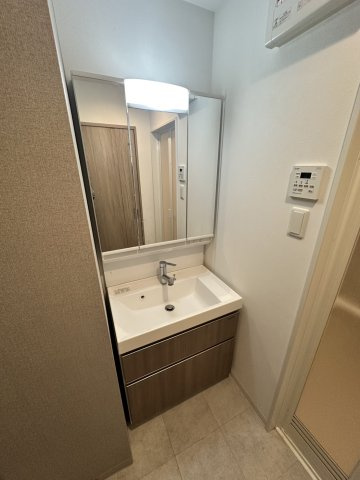 プレサンスNEO九条ディアシスの独立洗面台