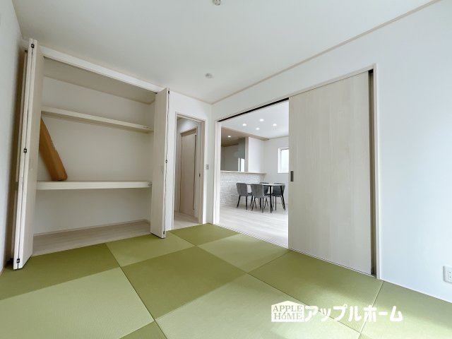 【新築戸建】深谷市宿根　全５棟のキッチン|見栄えもよくお手入れもスムーズに出来ます。豊富な収納力もございますので、キッチンスペースをスッキリとお使い頂けそうです。