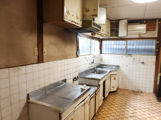 【キッチン】 | 洲本市本町一丁目一戸建（698番） | 令和７年９月撮影