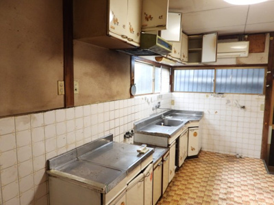 【キッチン】 | 洲本市本町一丁目一戸建（698番） | 令和７年９月撮影