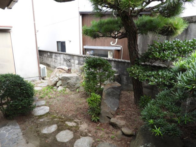 【庭】 | 洲本市本町一丁目一戸建（698番）