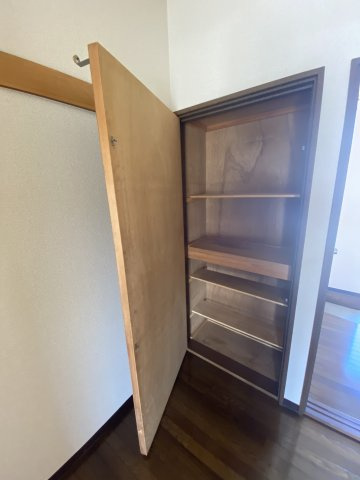 リュミエール東金B棟の収納