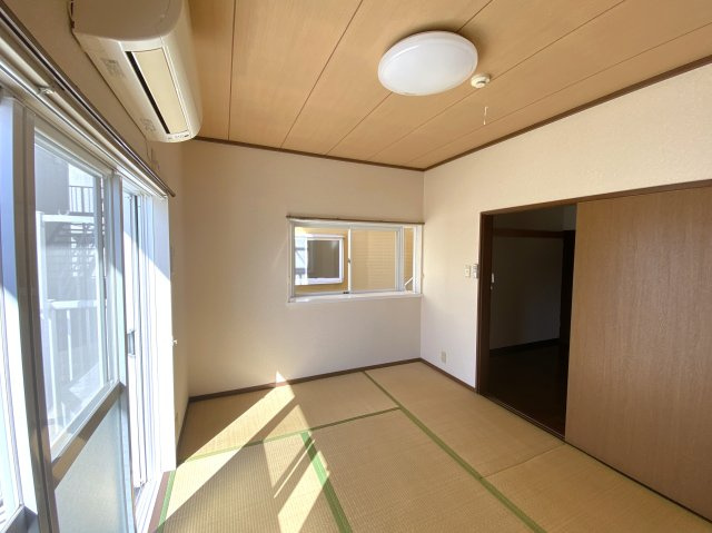 リュミエール東金B棟の和室