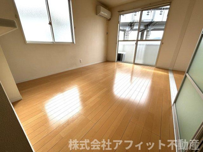 【居間・リビング】 | ヴィラージュC