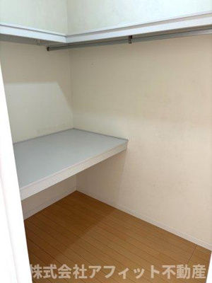 【収納】 | ヴィラージュC | ウォークインクローゼット