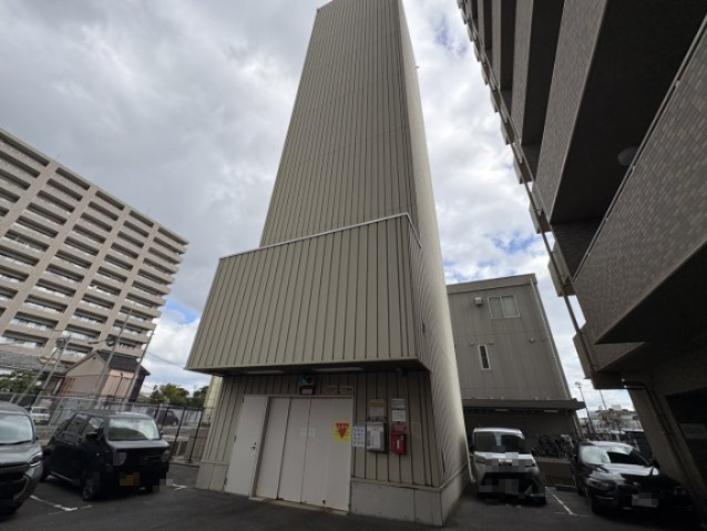 アルファステイツ母衣町の駐車場