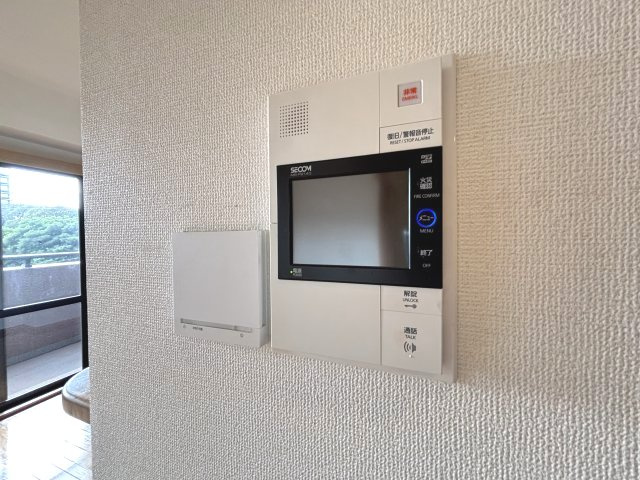 安心のモニター付きインターホン★