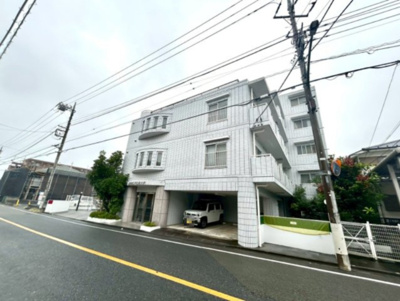 【構造・工法・仕様】 | アルドーレ南大沢 | ＲＣ造、Reinforced Concreteは直訳すると補強されたコンクリートです。主に柱や梁・床・壁が鉄筋とコンクリートで構成おり、鉄筋を組んだ型枠にコンクリートを流し込んで固めたものを指します。