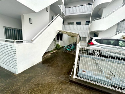 【駐輪場】 | アルドーレ南大沢 | マンションの駐輪場は、事前に空きがあるか確認を取ると安心です。せっかく入居したのに駐輪スペースがない！なんてことになったら大変ですよね。そこで、内見時や購入前にはまず事前に確認しておくと良いでしょう。