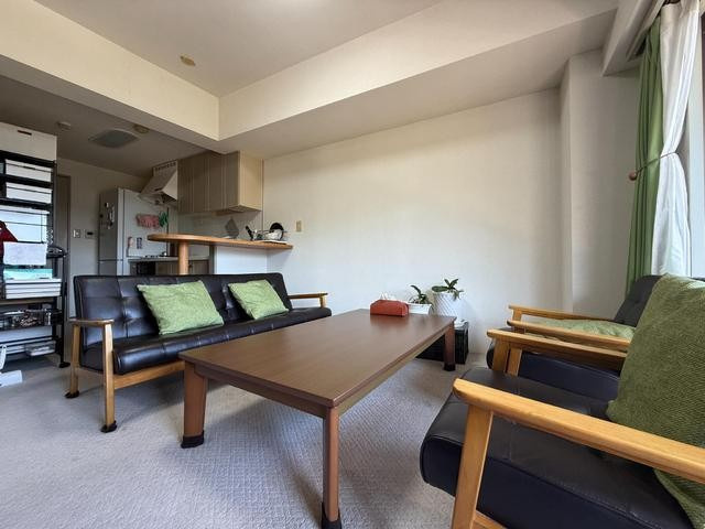 エムロード熱海の洋室