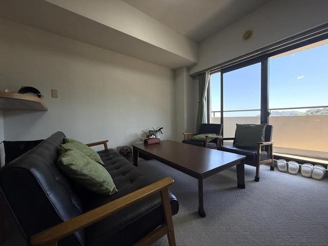 エムロード熱海の洋室