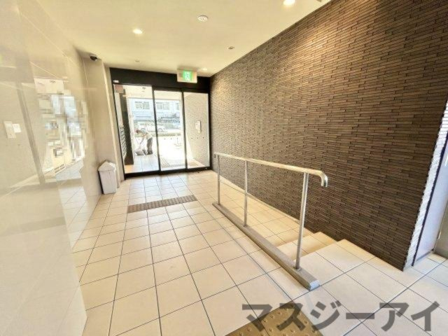 S-FORT難波西のロビー