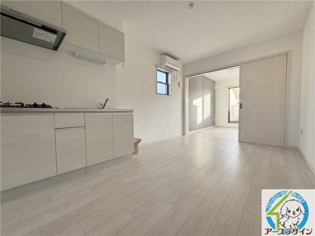 KTIレジデンス西新町の居間・リビング