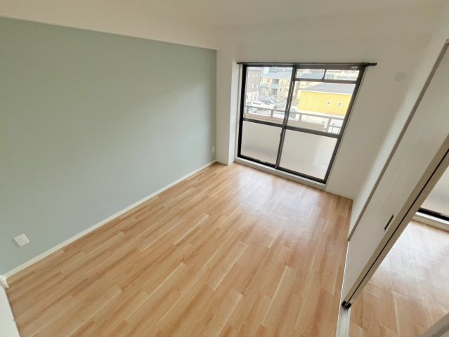 グランソレイユⅡの洋室