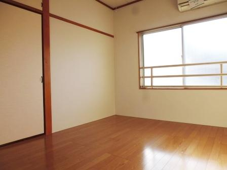 第一末廣ビルの寝室