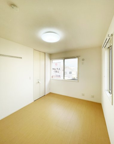 アンソレイエの居間・リビング