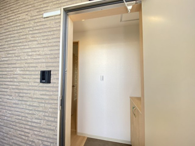 【内装】 | Ｆ＋ｓｔｙｌｅ浜寺石津町西　１号館 | 明るい色調の室内です