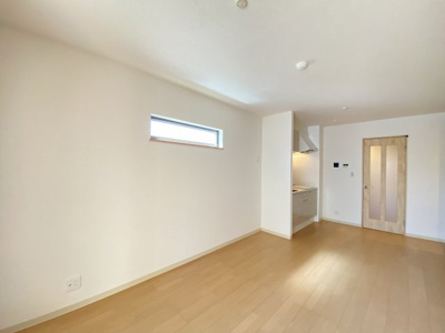 【居間・リビング】 | Ｆ＋ｓｔｙｌｅ浜寺石津町西　１号館 | こちらの居間で趣味の時間をお楽しみください