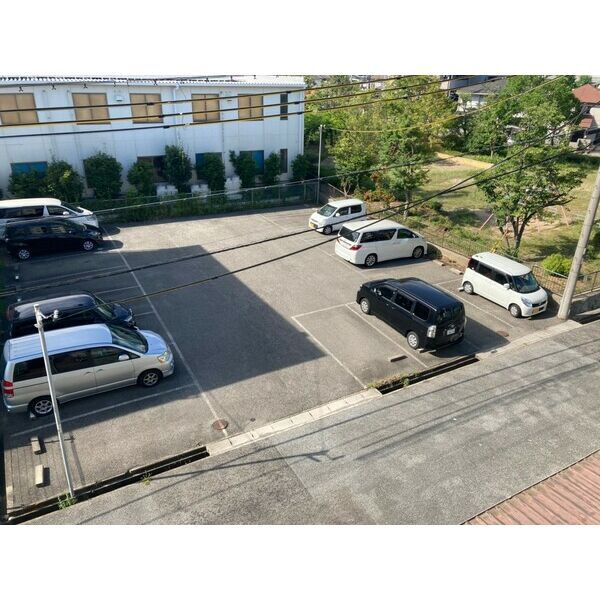 サンテラス池上の駐車場