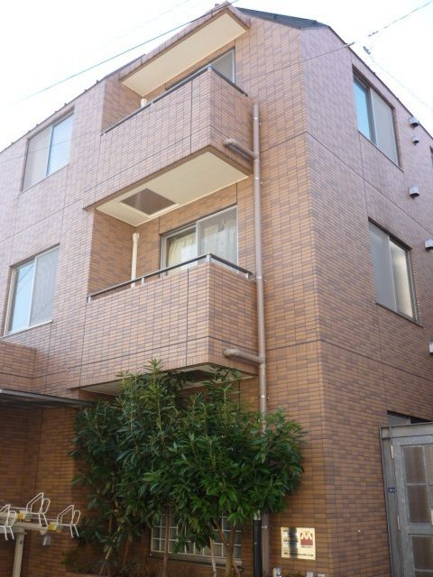 エスペランサ神宮前の外観