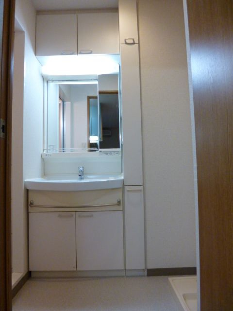 エスペランサ神宮前の独立洗面台