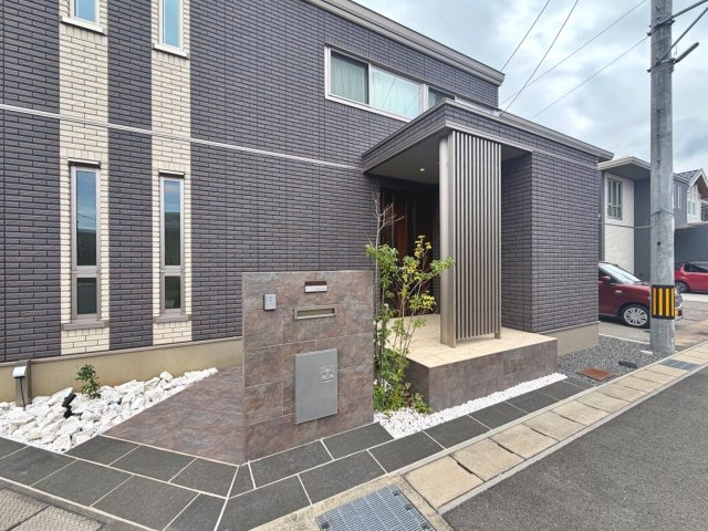 「セキスイハイム施工」中古戸建　千代川町明晴3丁目の玄関