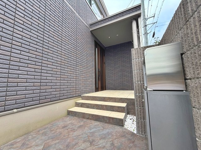 「セキスイハイム施工」中古戸建　千代川町明晴3丁目の玄関