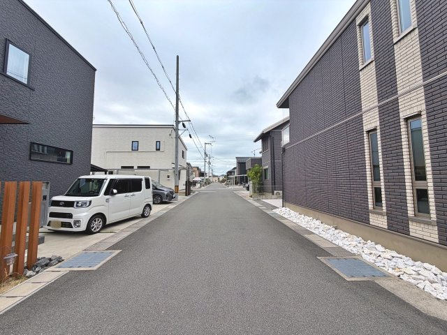 「セキスイハイム施工」中古戸建　千代川町明晴3丁目の前面道路含む現地写真