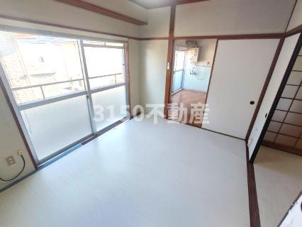 大東コーポの和室