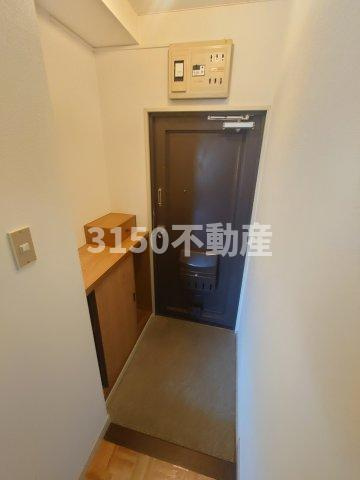 大東コーポの玄関