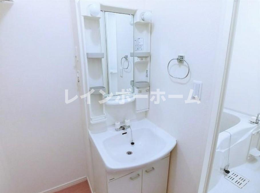 ブーローニュの森の洗面所