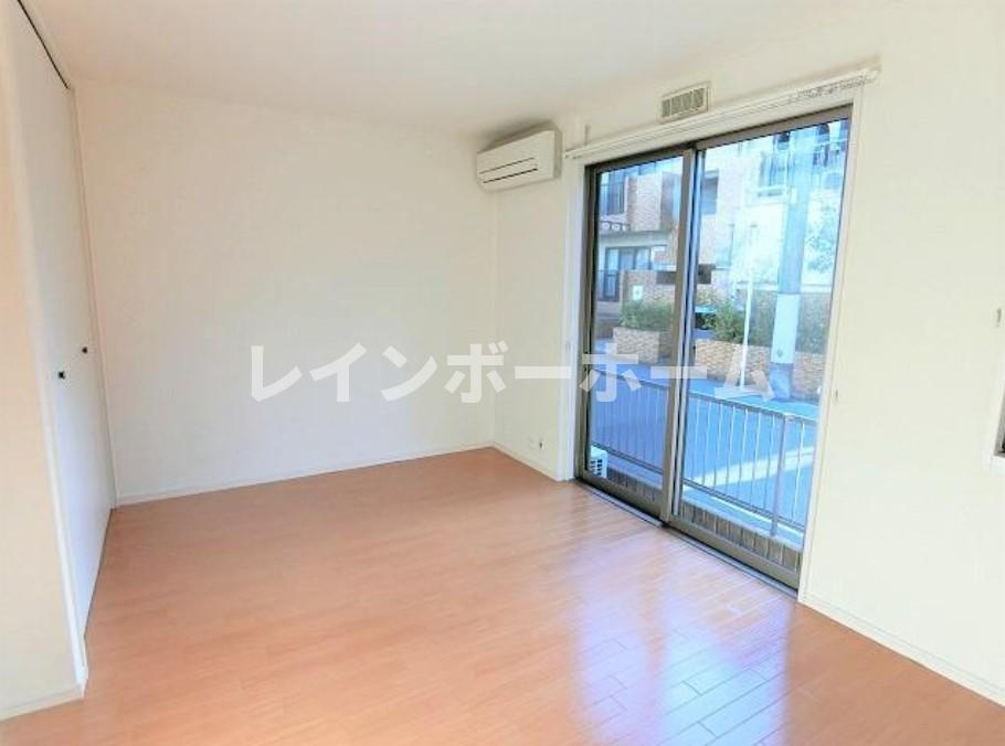 ブーローニュの森の居間・リビング