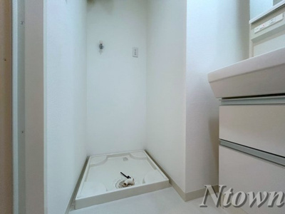 【設備】 | アイボリー | 洗濯機置き場です