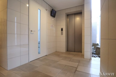 【ロビー】 | アイボリー | 建物の内部です