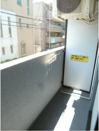 スカイコート千歳烏山第五のバルコニー