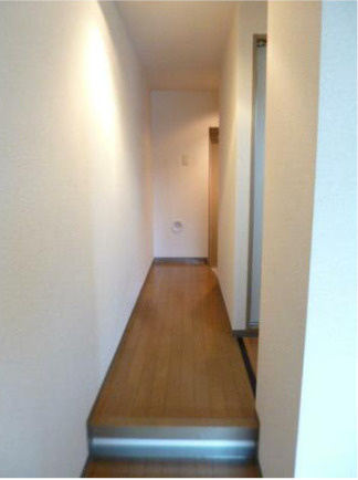 スカイコート千歳烏山第五の玄関