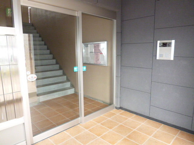 グランパス吉備のエントランス|オートロック