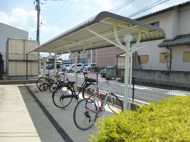 グランパス吉備のその他共用部分|自転車置き場