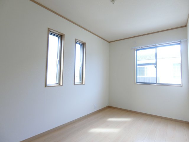 彦名町大西貸家の洋室