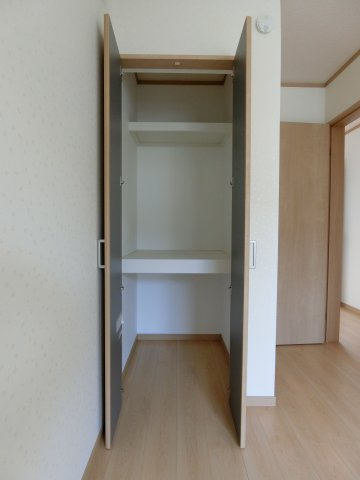 彦名町大西貸家の収納