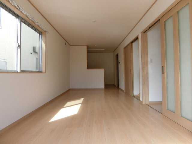 彦名町大西貸家の居間・リビング