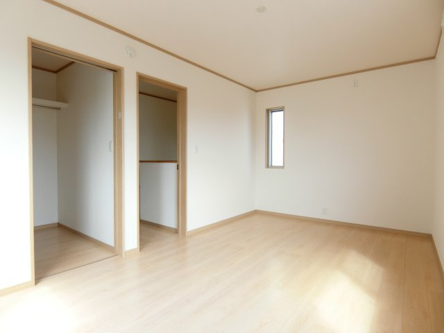 彦名町大西貸家の洋室