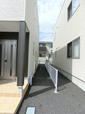 彦名町大西貸家の駐車場