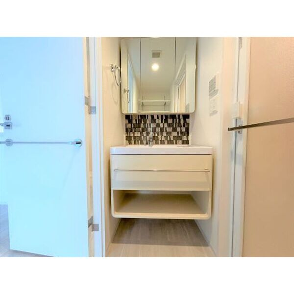 セレニテフラン新大阪の洗面所