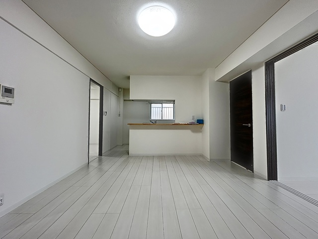 ラムール籠池の居間・リビング