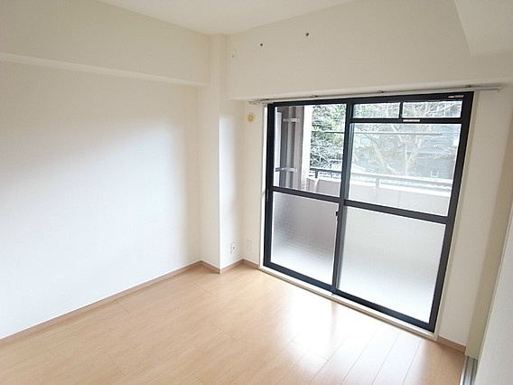 ベルコート相楽園の居間・リビング