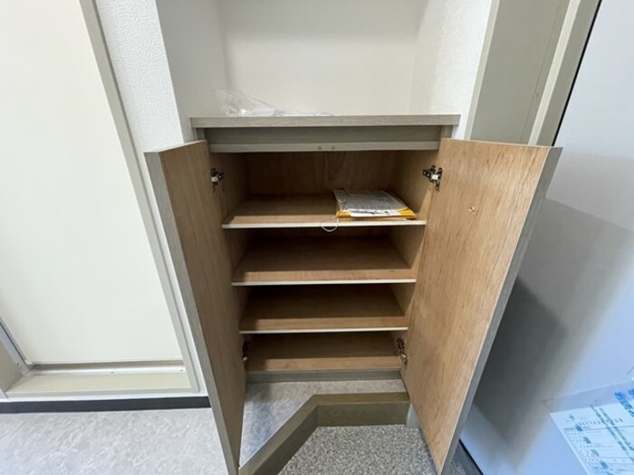 コンフォール小泉の収納|シューズボックス（カウンター）