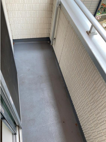 【バルコニー】